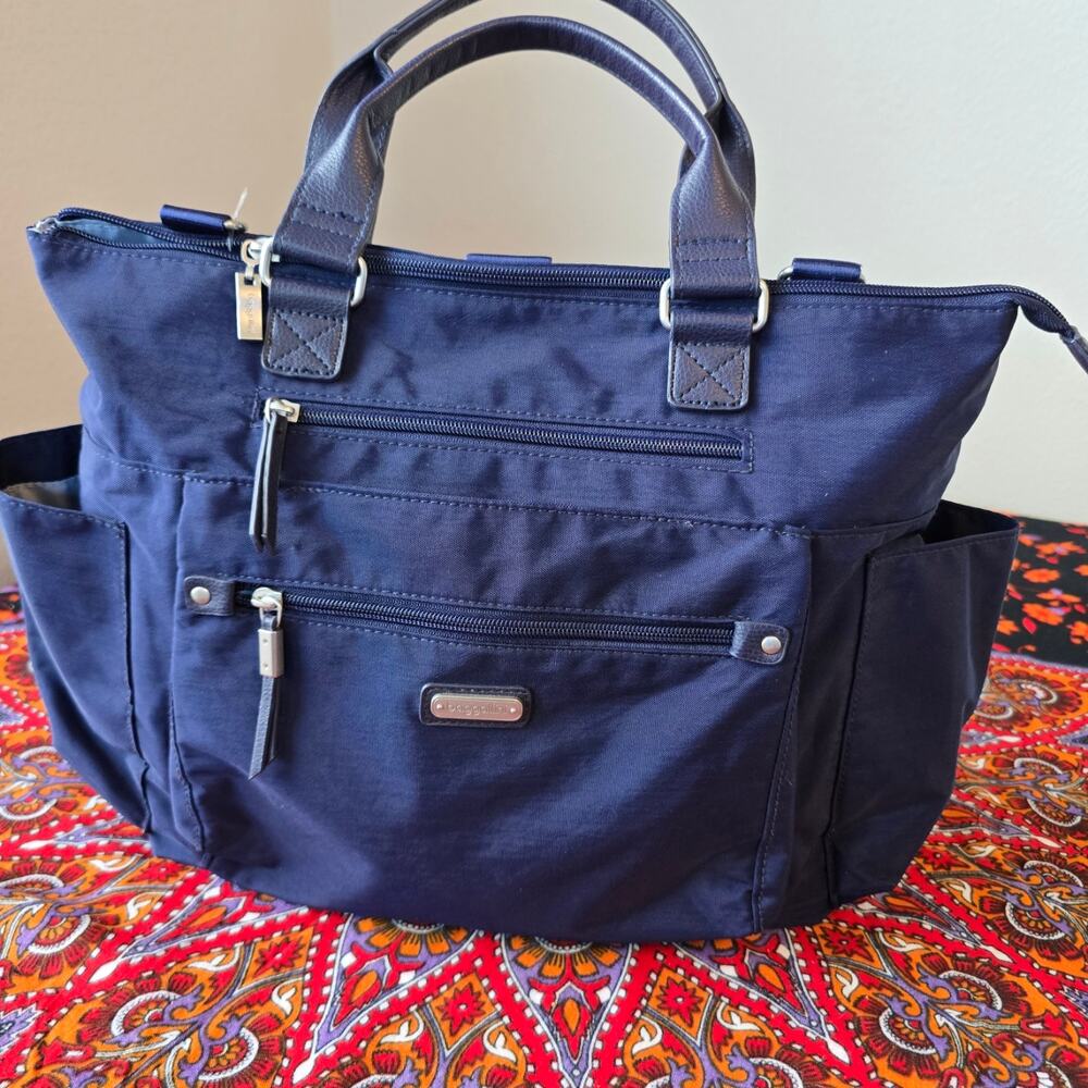 Baggallini large converitble Tote with matching RFID wristlet wallet Navy Blue